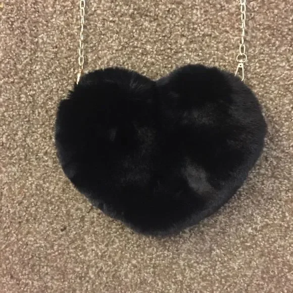 Black Fluffy Heart Purse - Picture 6 of 7